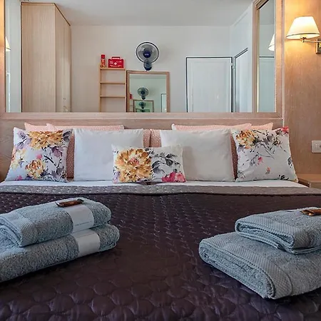 Azahara Playa -las Vistas Free Wifi Apartamento Playa de las Americas (Tenerife)